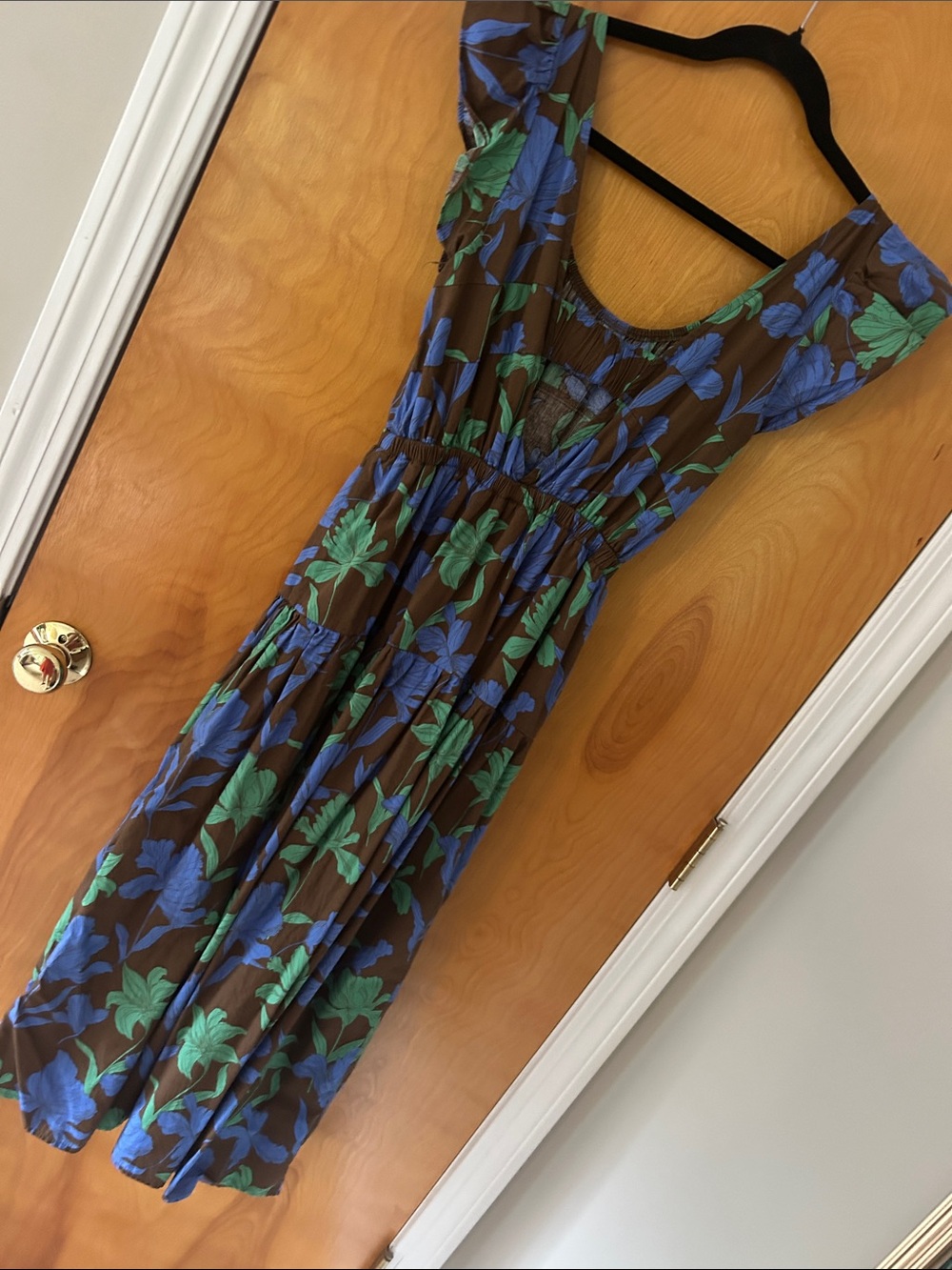 Moon River tropical Maxi Dress with Blue & Green Floral Print - Picture 7 of 9